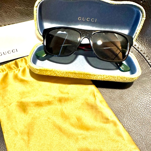 Gucci Polarized Sunglasses - Picture 6 of 7